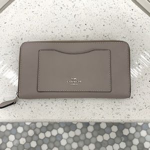 Coach Crossgrain Leather Long Zip Wallet